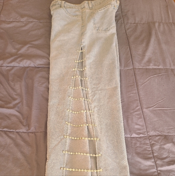Stylish Women Light Wash Jeans with Side Detailing Size small - Picture 4 of 4